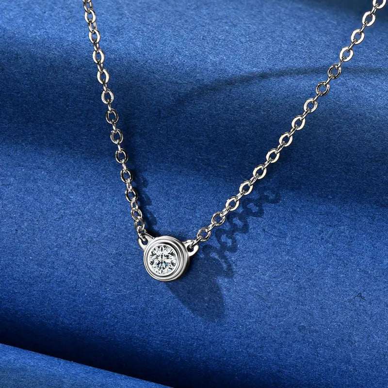 Single stone Moissanite Pendant Necklace