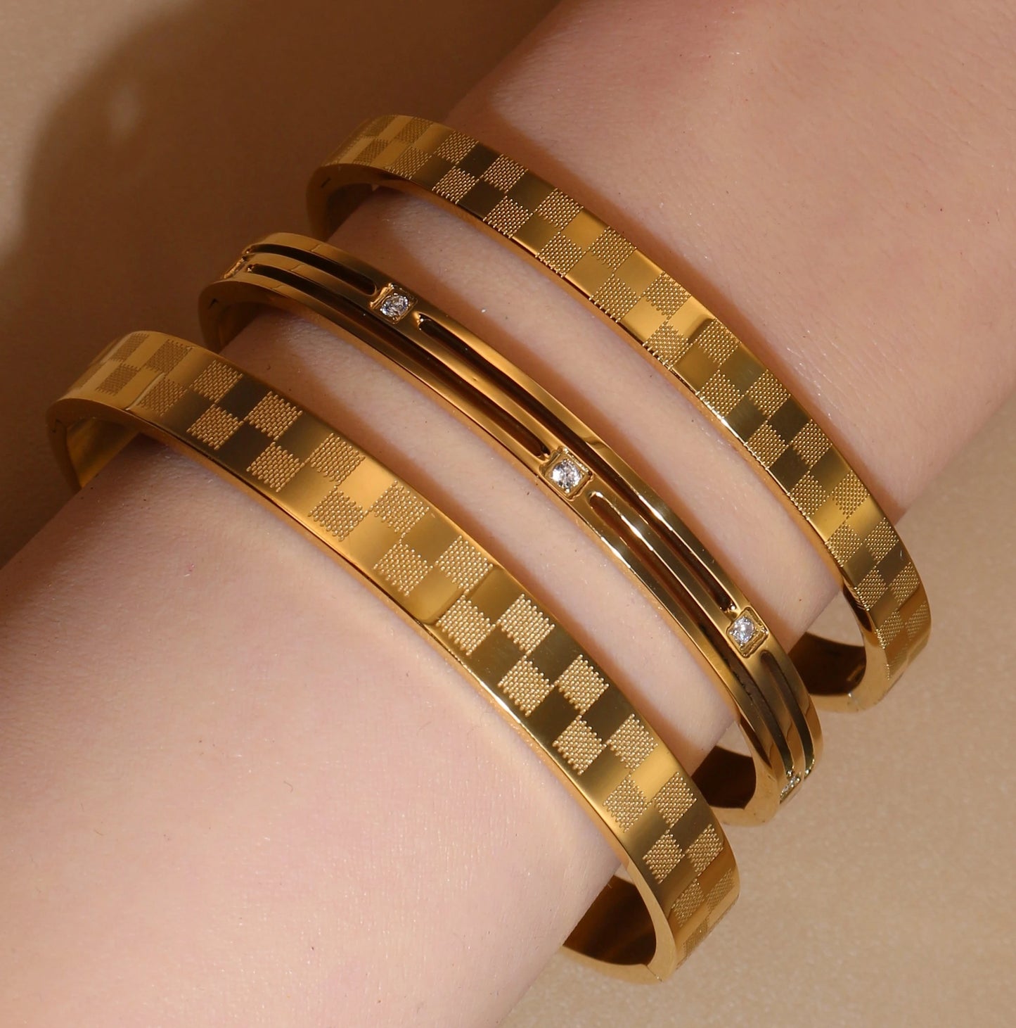 Checkered Design Crystal Bangle