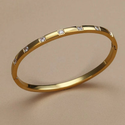 Cubic Zircon Design Jewellery Bangle
