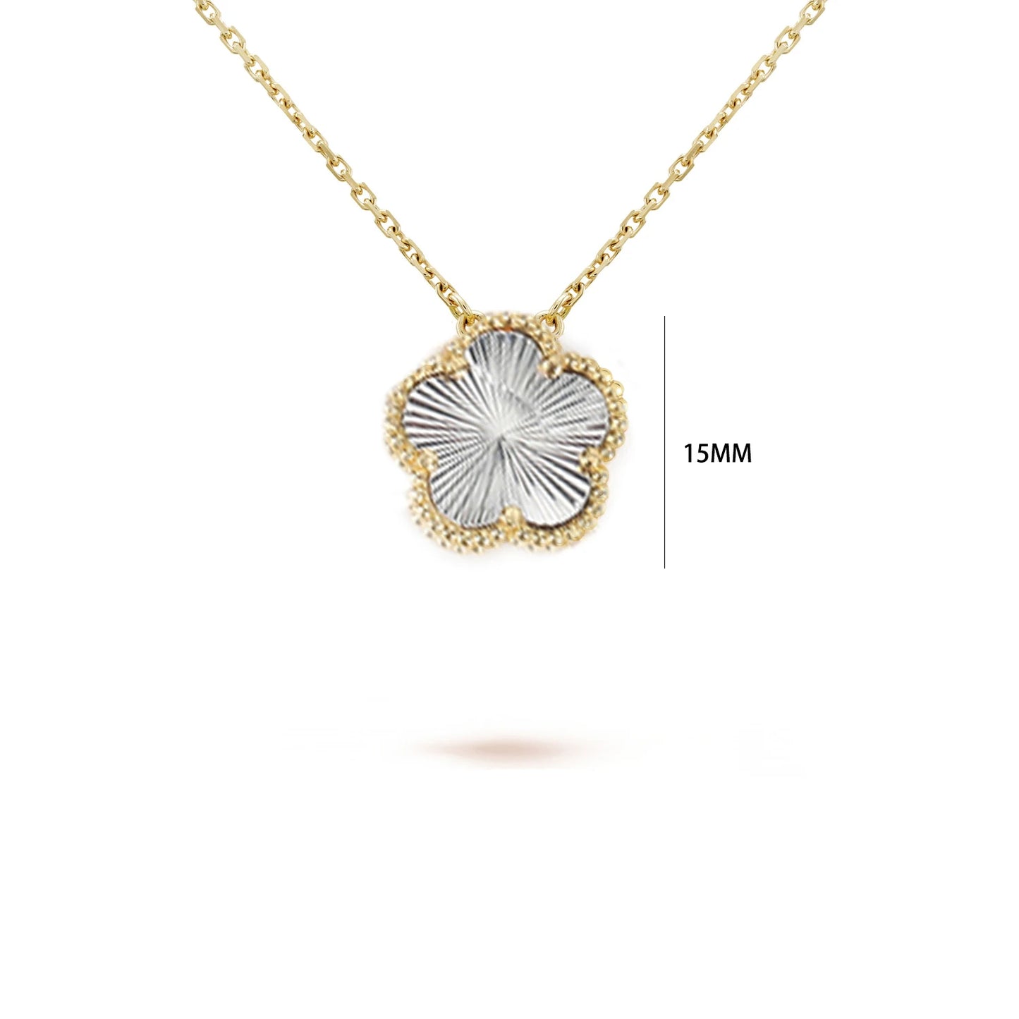 Classic simple Clover pendant necklace