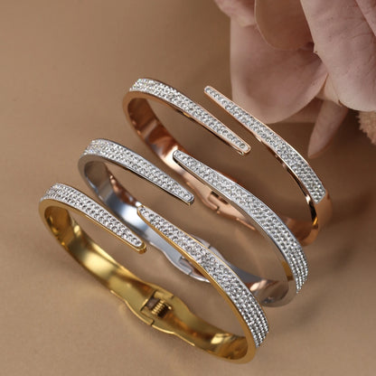 Exquisite Crystal Hollow Water Drop Bracelet