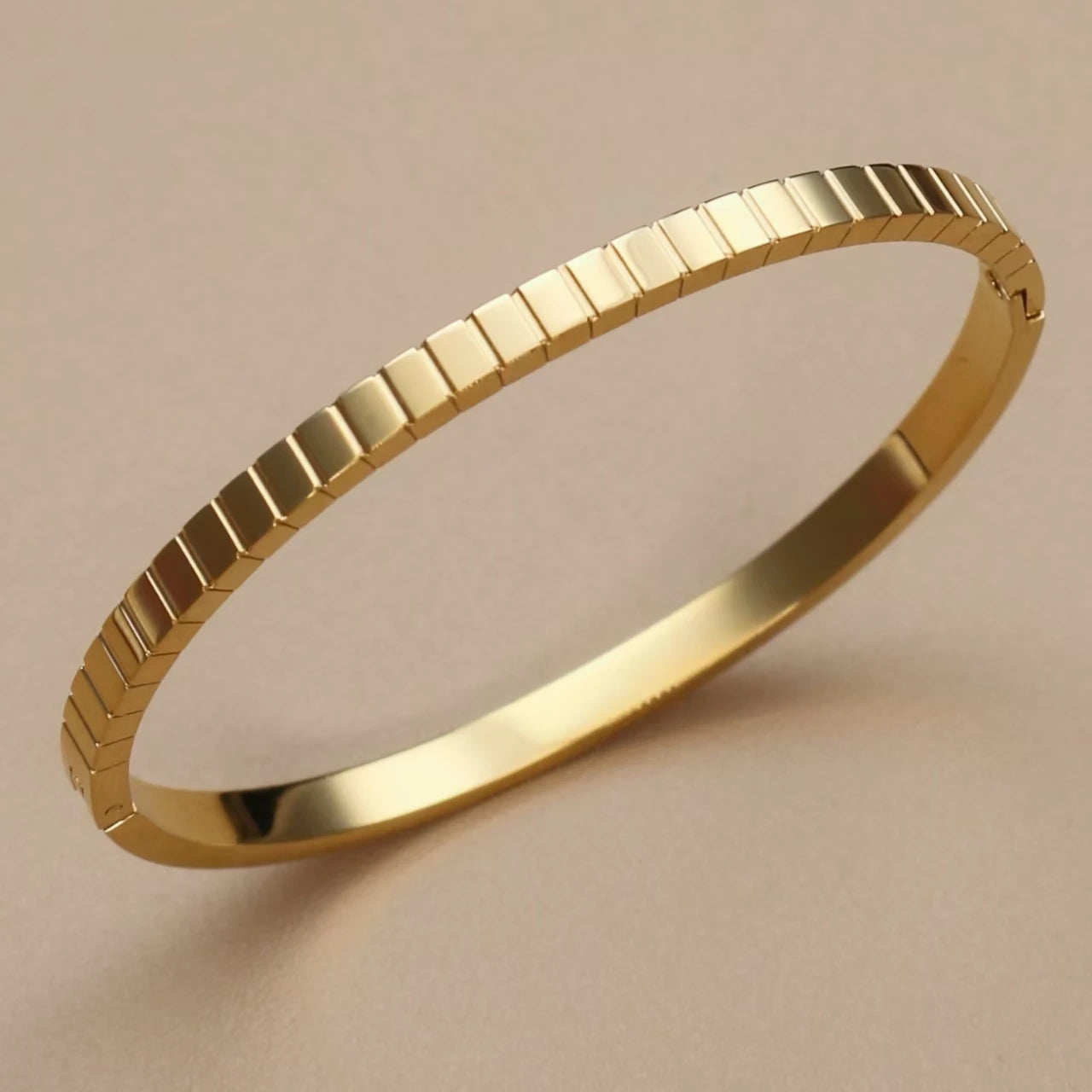 Cubic Zircon Design Jewellery Bangle