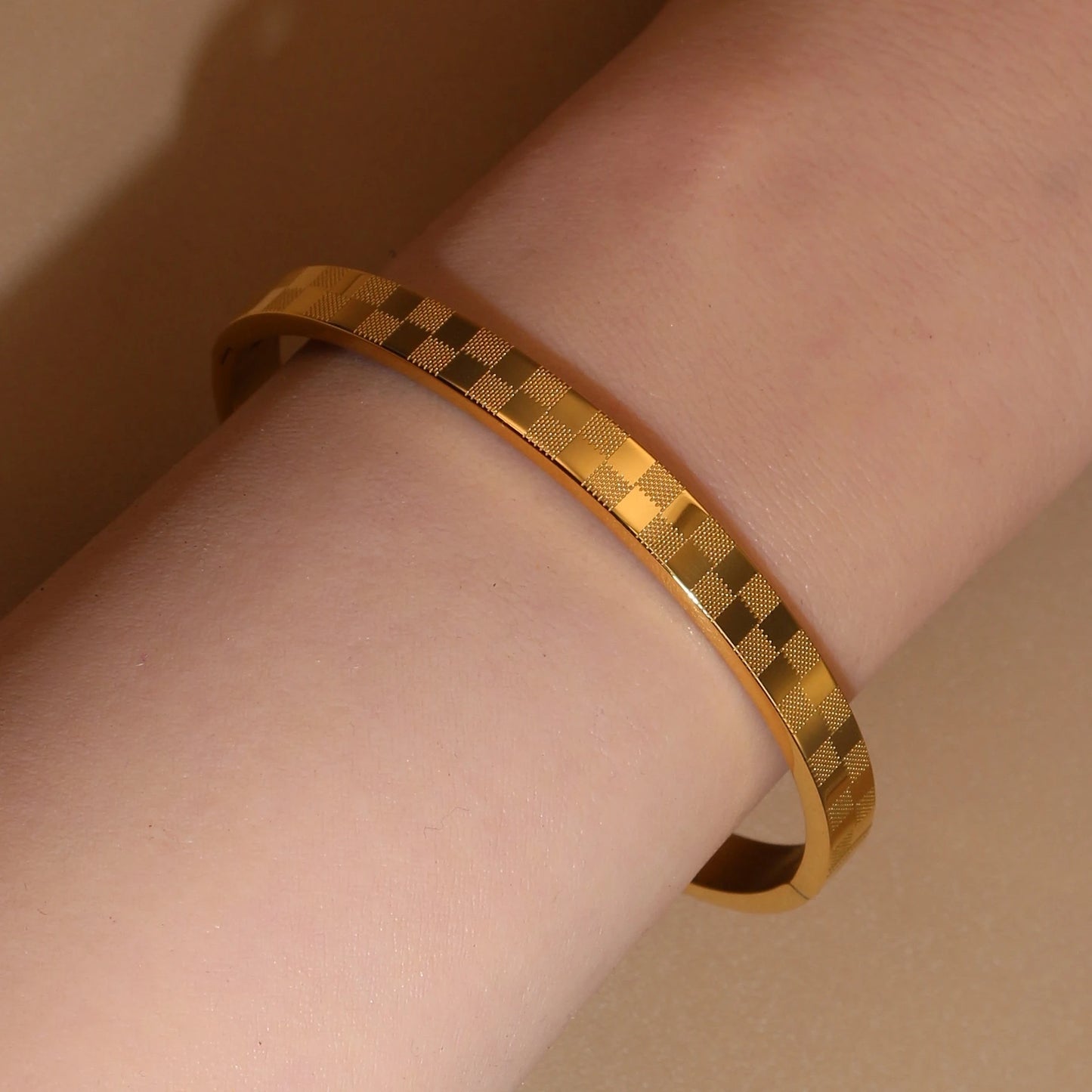 Checkered Design Crystal Bangle