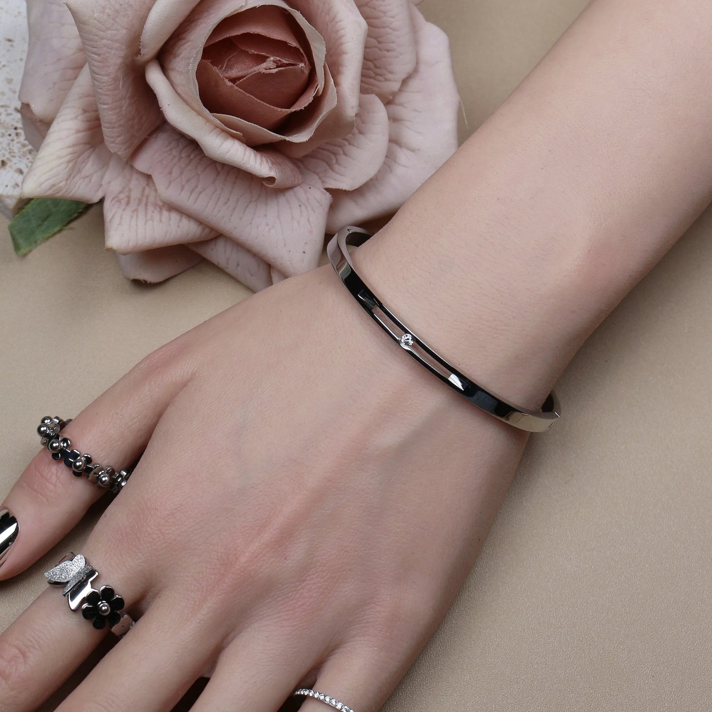 Stainless Steel Fashionable Bangles