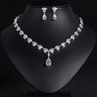 Elegant Sliver Colour Necklace & Earring