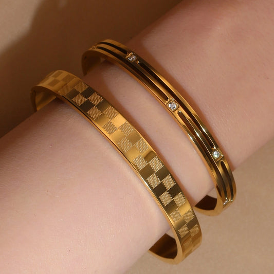 Checkered Design Crystal Bangle