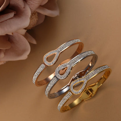 Exquisite Crystal Hollow Water Drop Bracelet