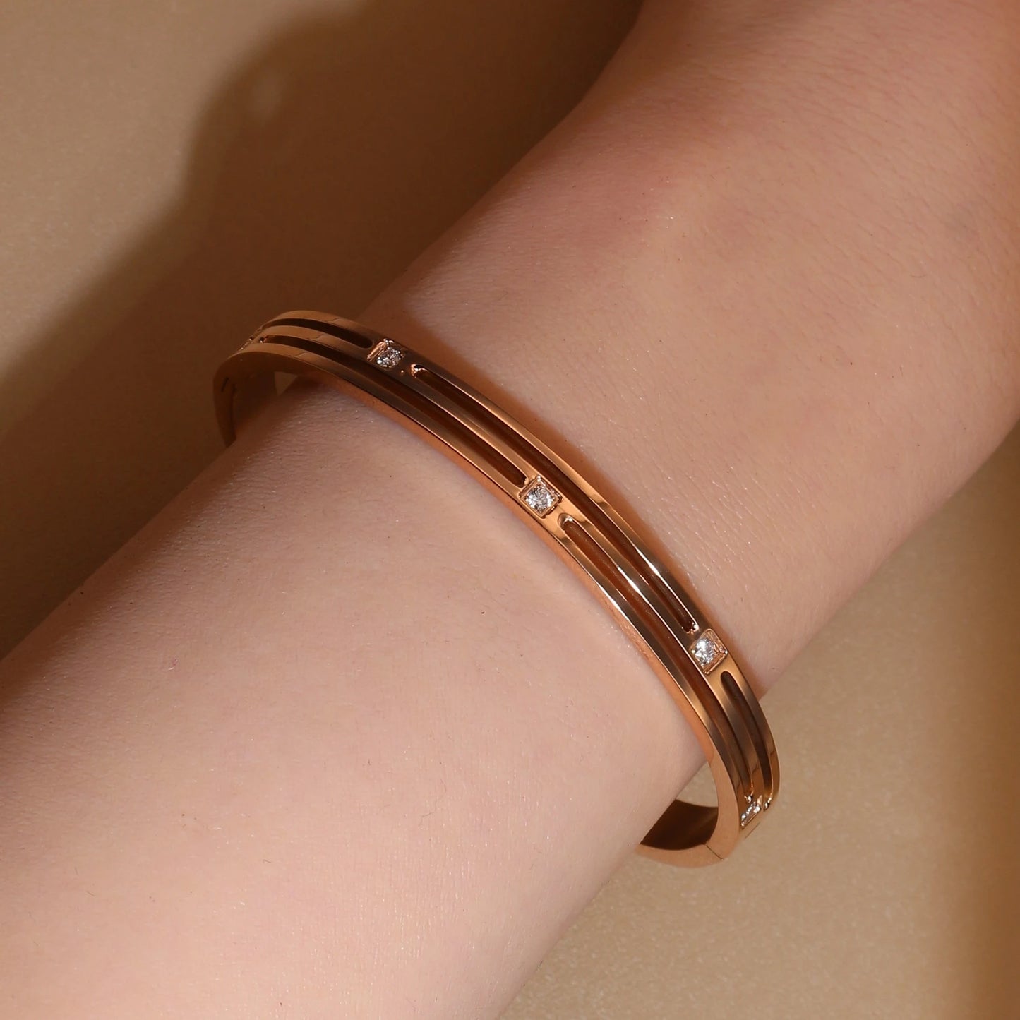 Checkered Design Crystal Bangle