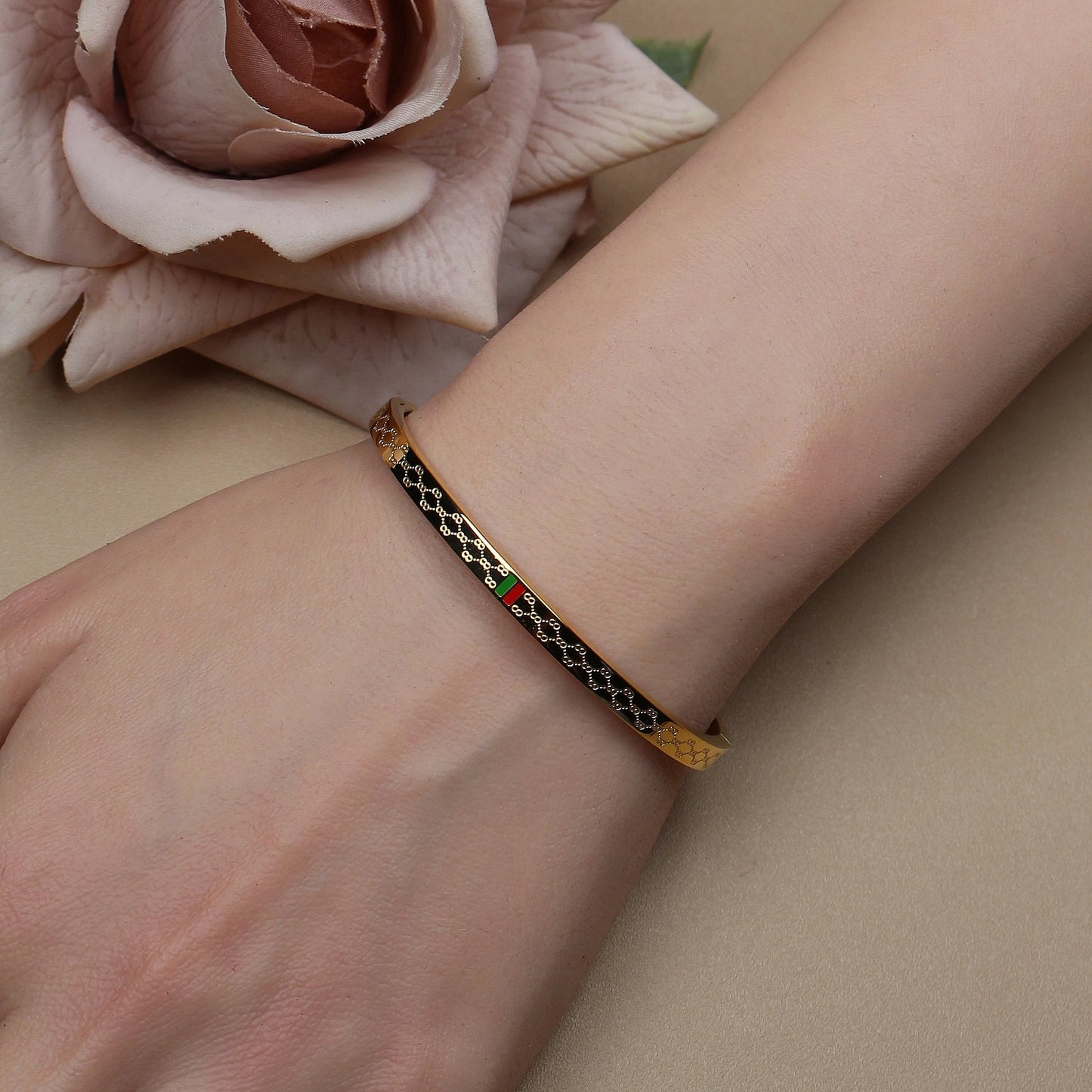 Stainless Steel Fashionable Bangles