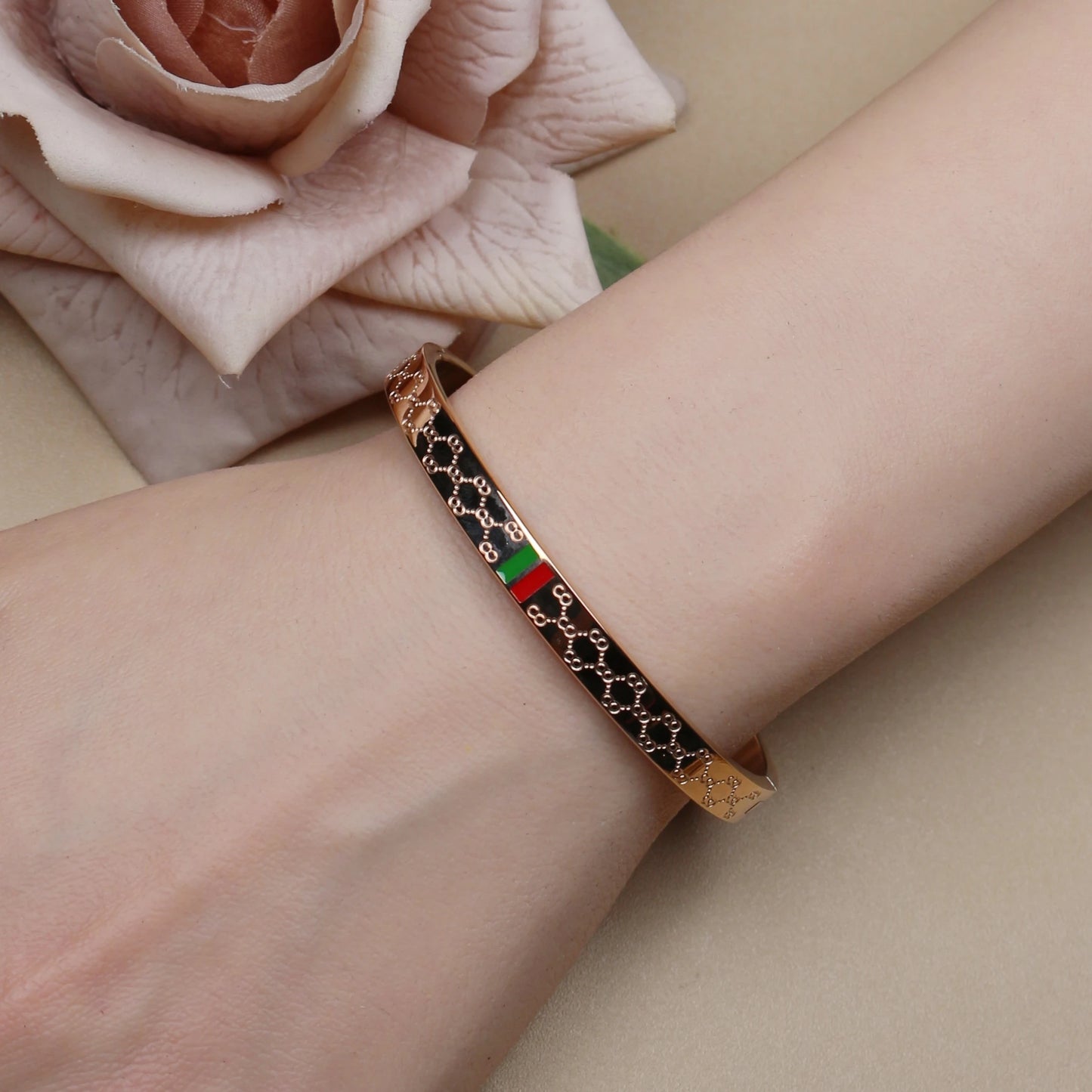 Stainless Steel Fashionable Bangles
