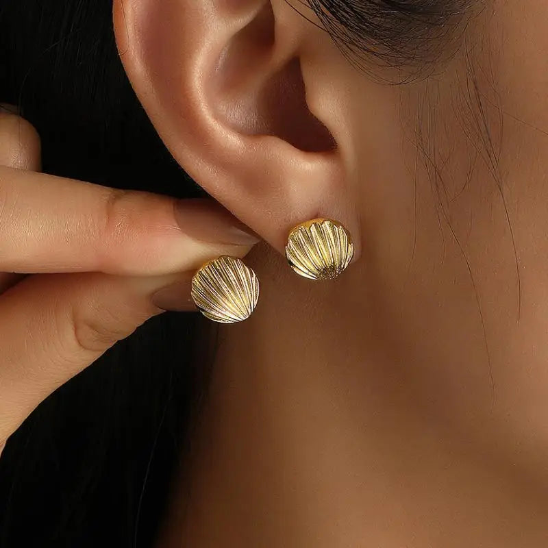 Beach Pearl Conch Shell Earrings