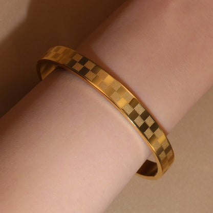 Checkered Design Crystal Bangle